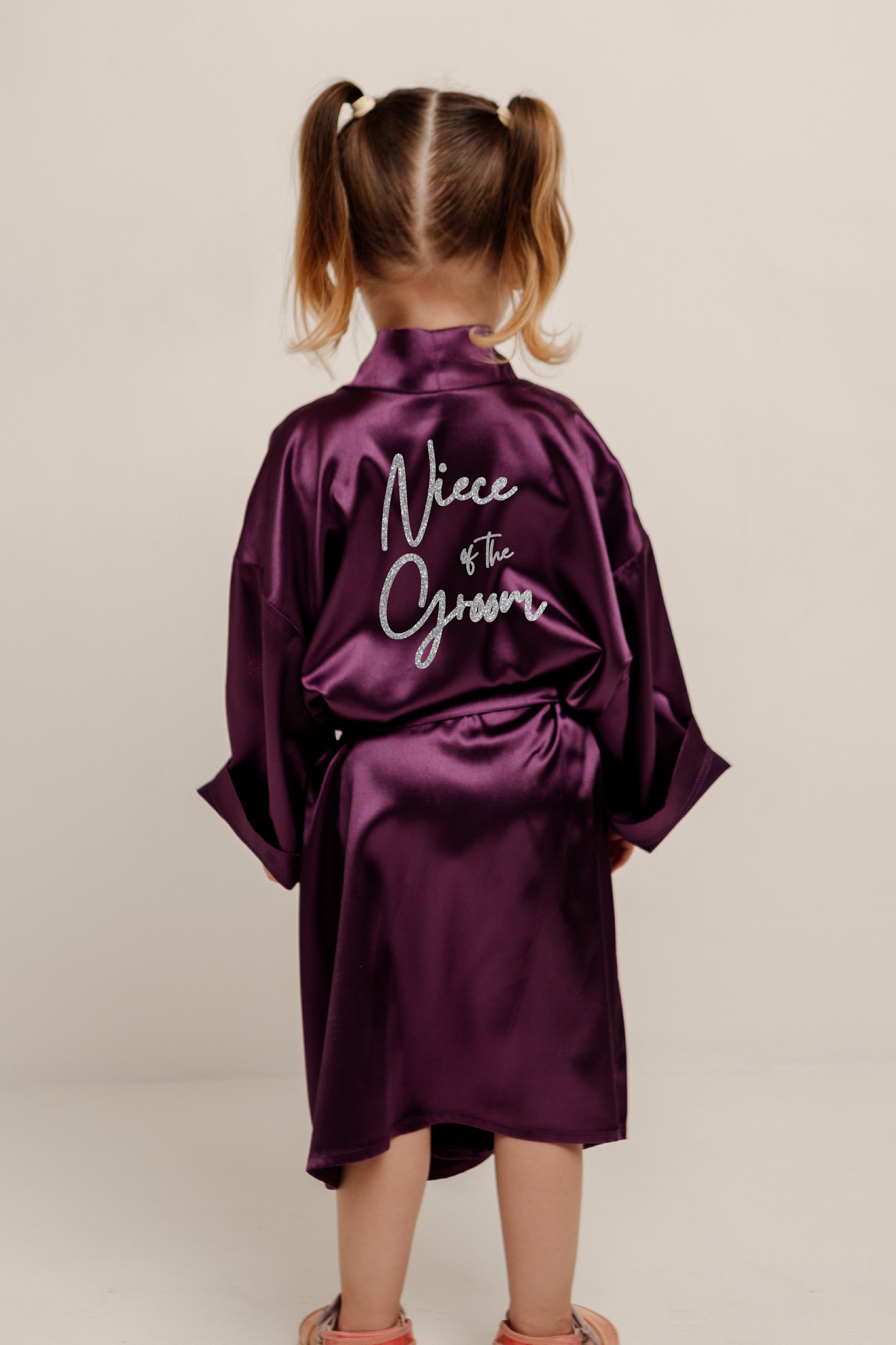 Bata Niece of the Groom Personalizada