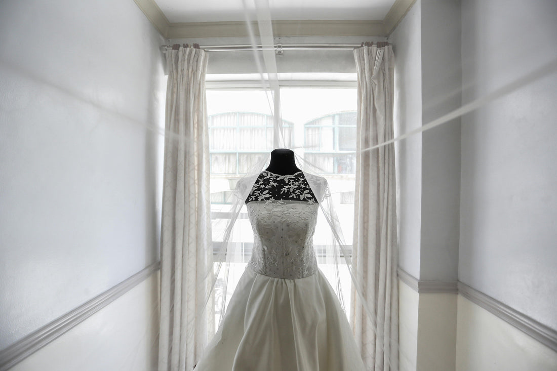 Maniquí de renta de Bride Thru para exhibir vestidos de novia, protegiéndolos y aportando un toque elegante y fotogénico al getting ready.