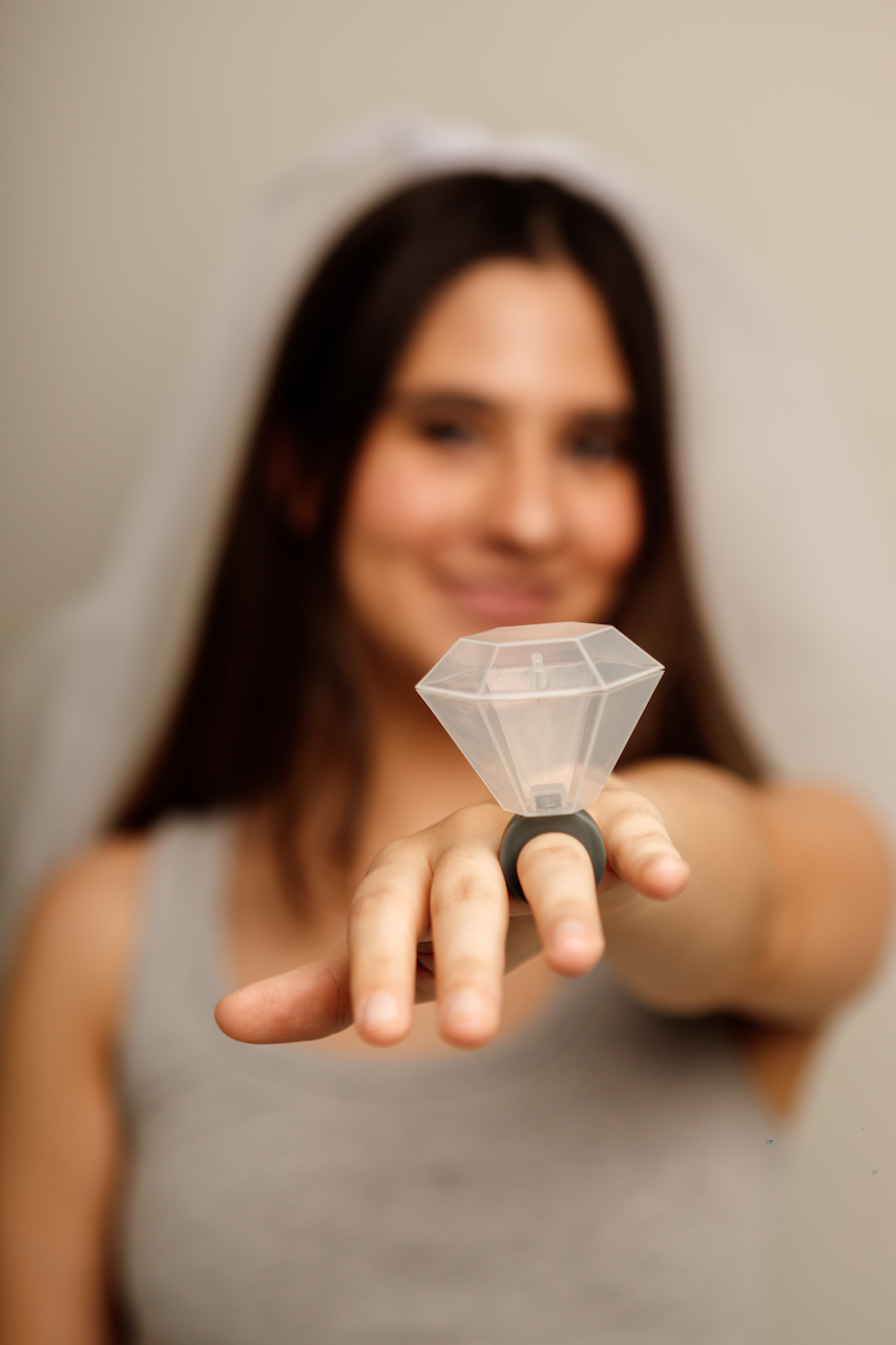 Anillo shot en forma de diamante para despedidas de soltera o fiestas.