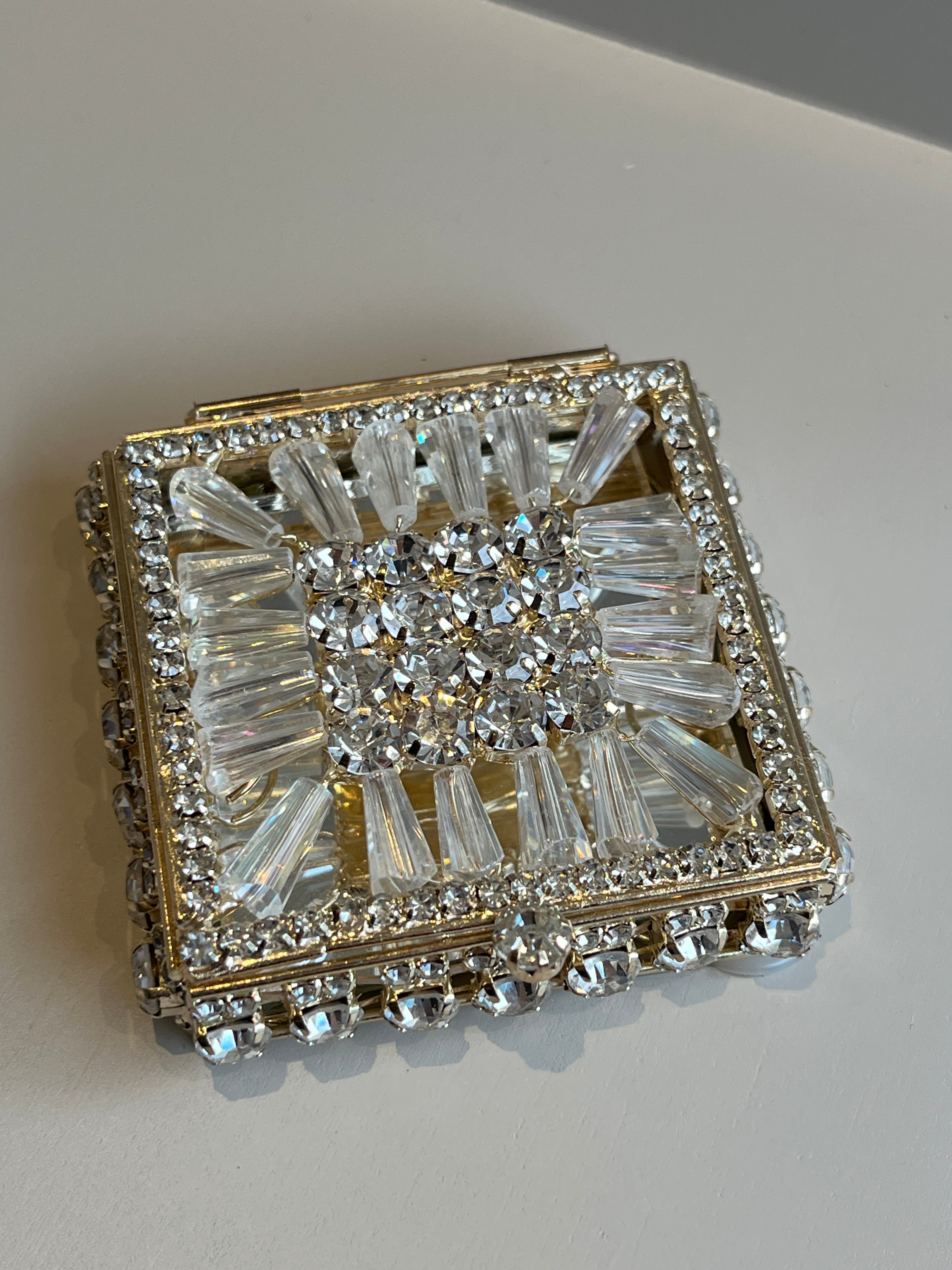 Cofre Cuadrado Cristales Redondos