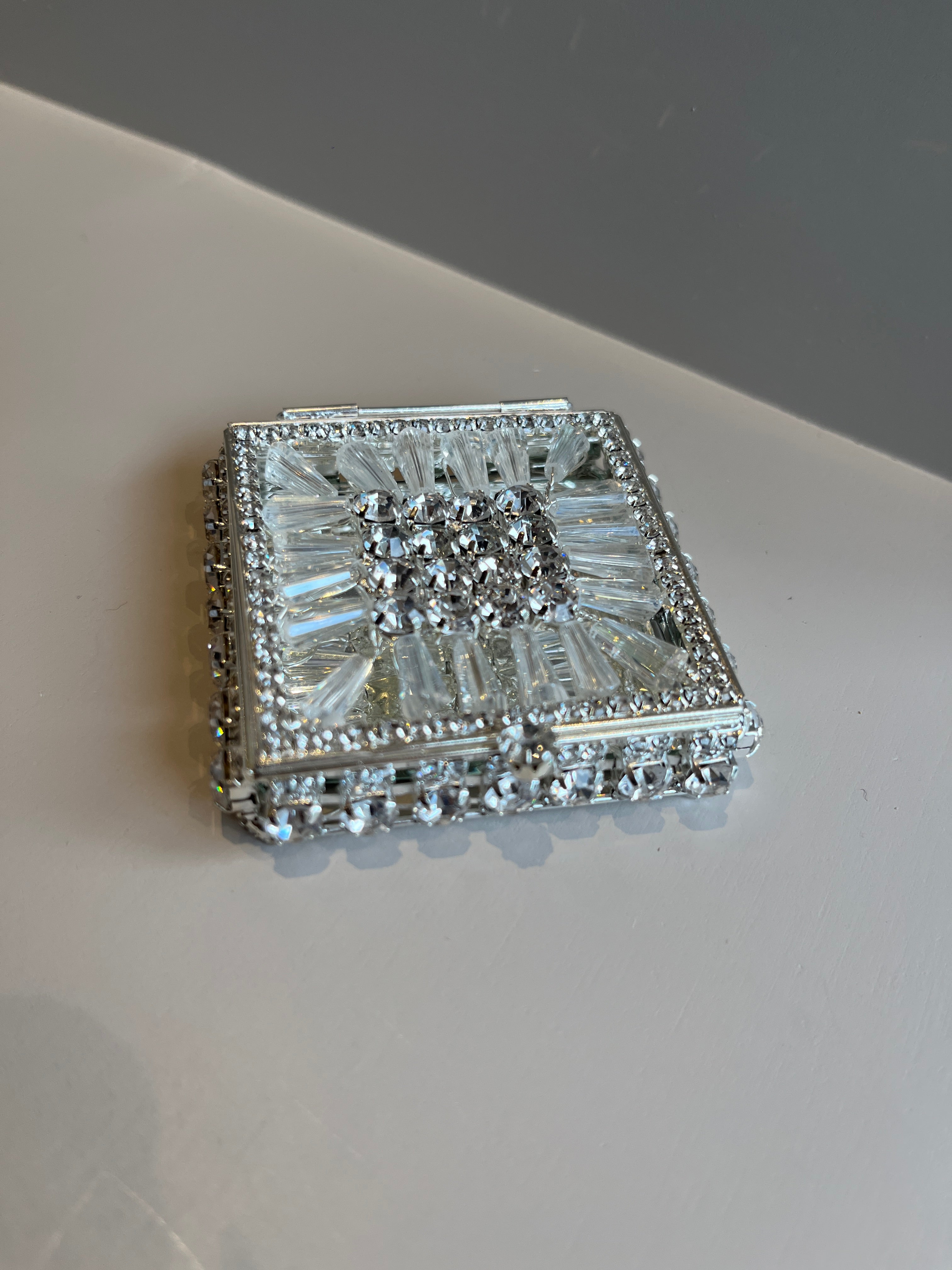 Cofre Cuadrado Cristales Redondos