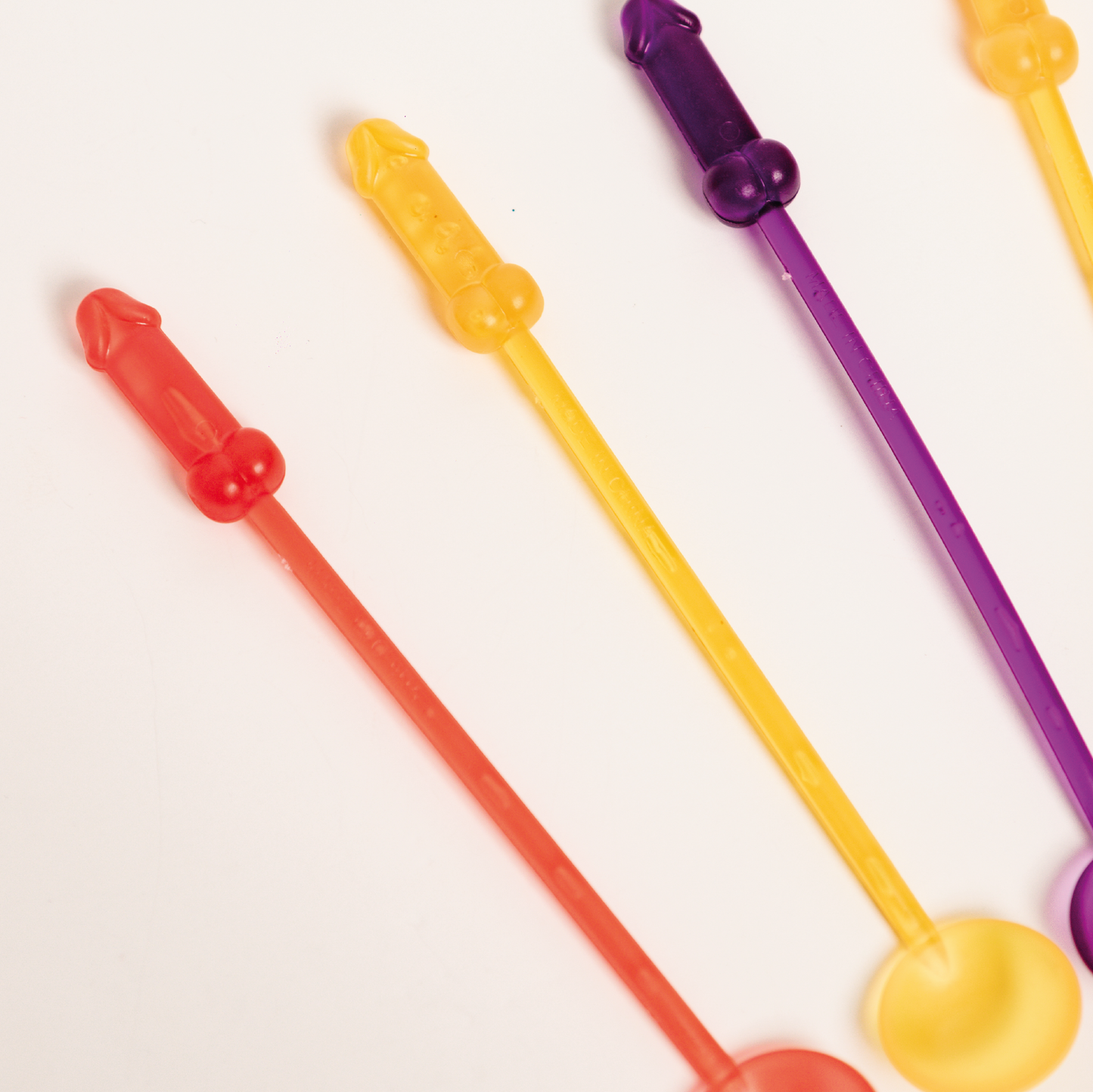 Cucharas para revolver en forma de p*ne