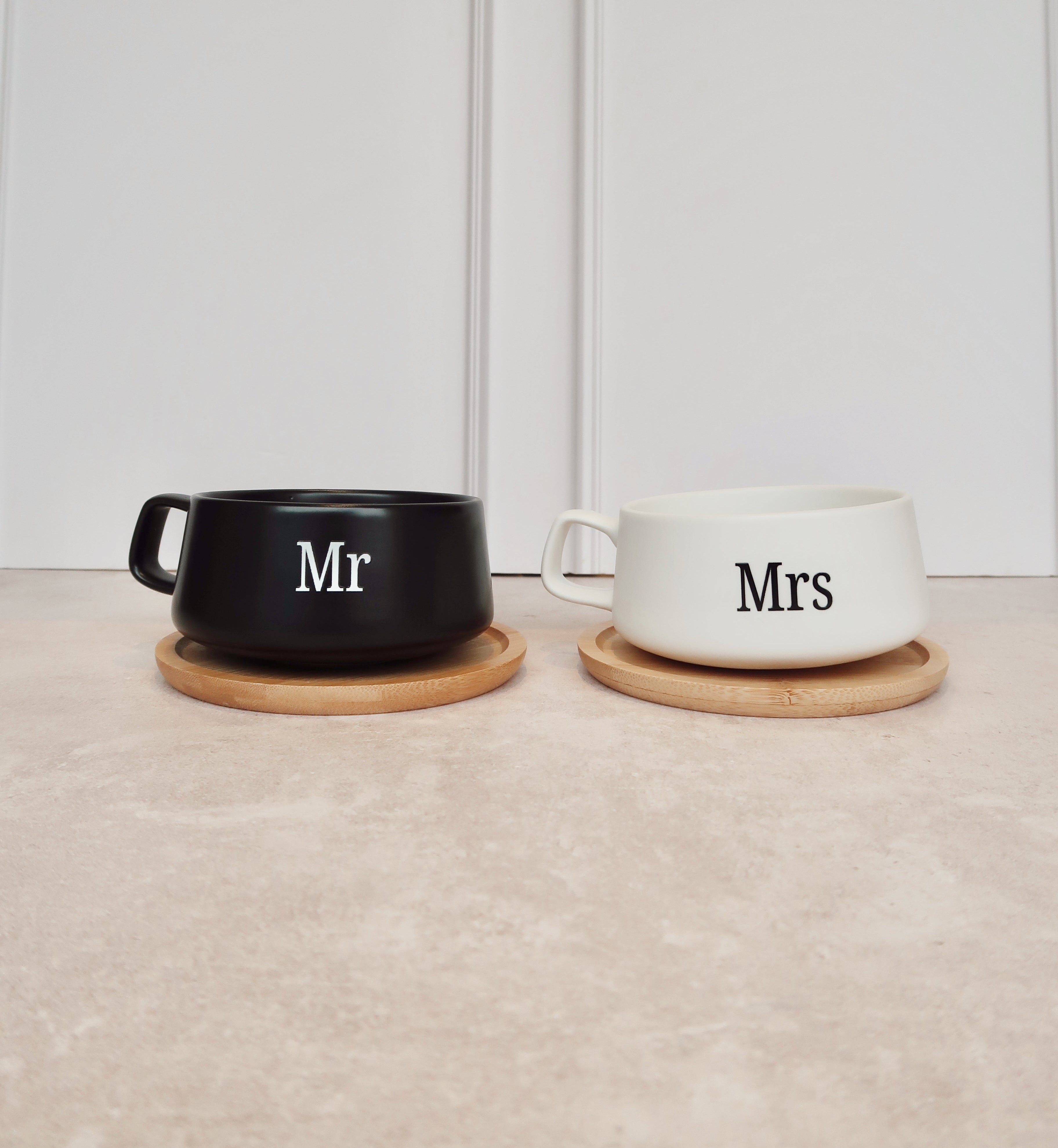 Tazas Mrs. y Mr. — Set