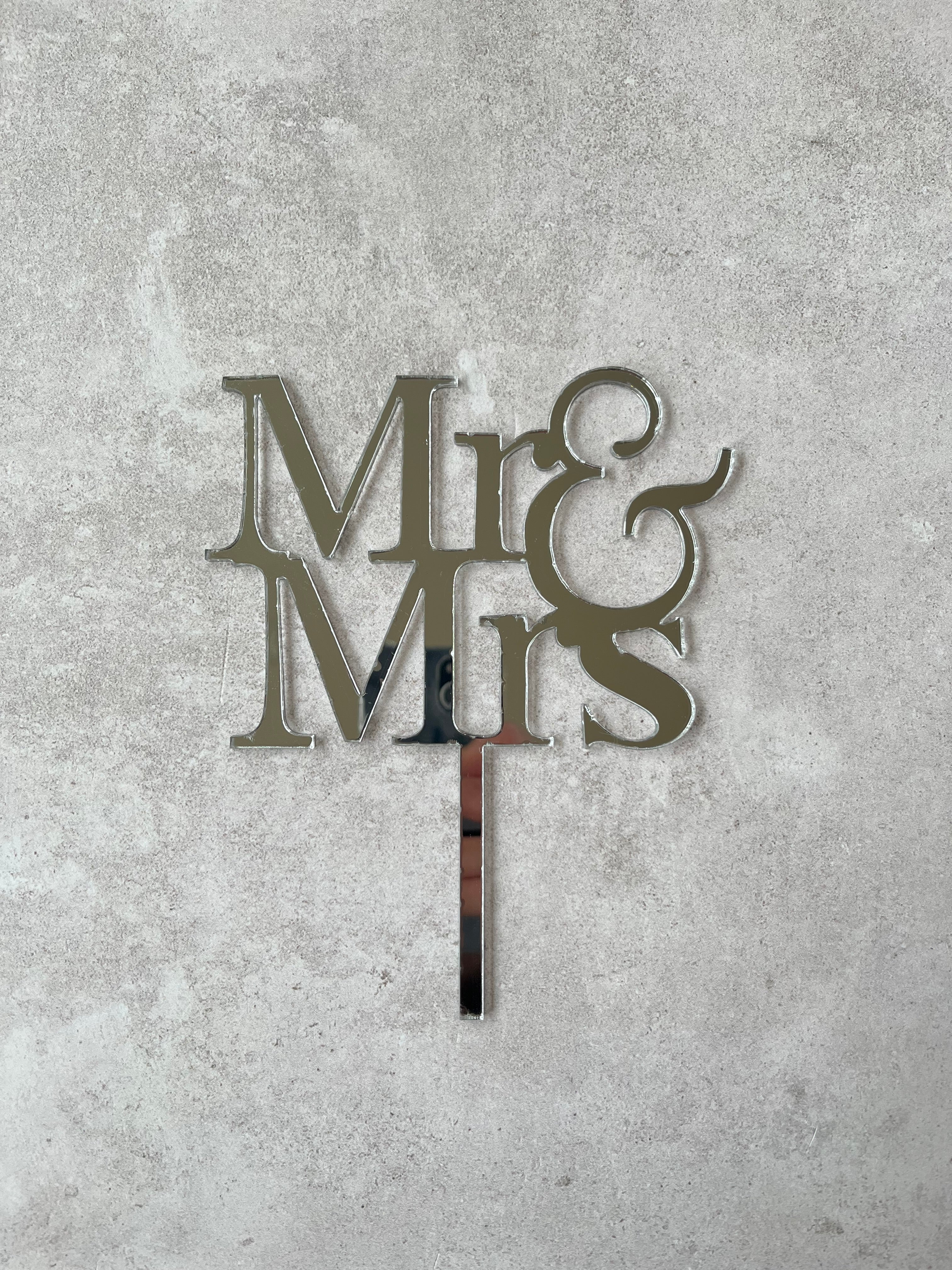 Cake Topper “Mr&Mrs”
