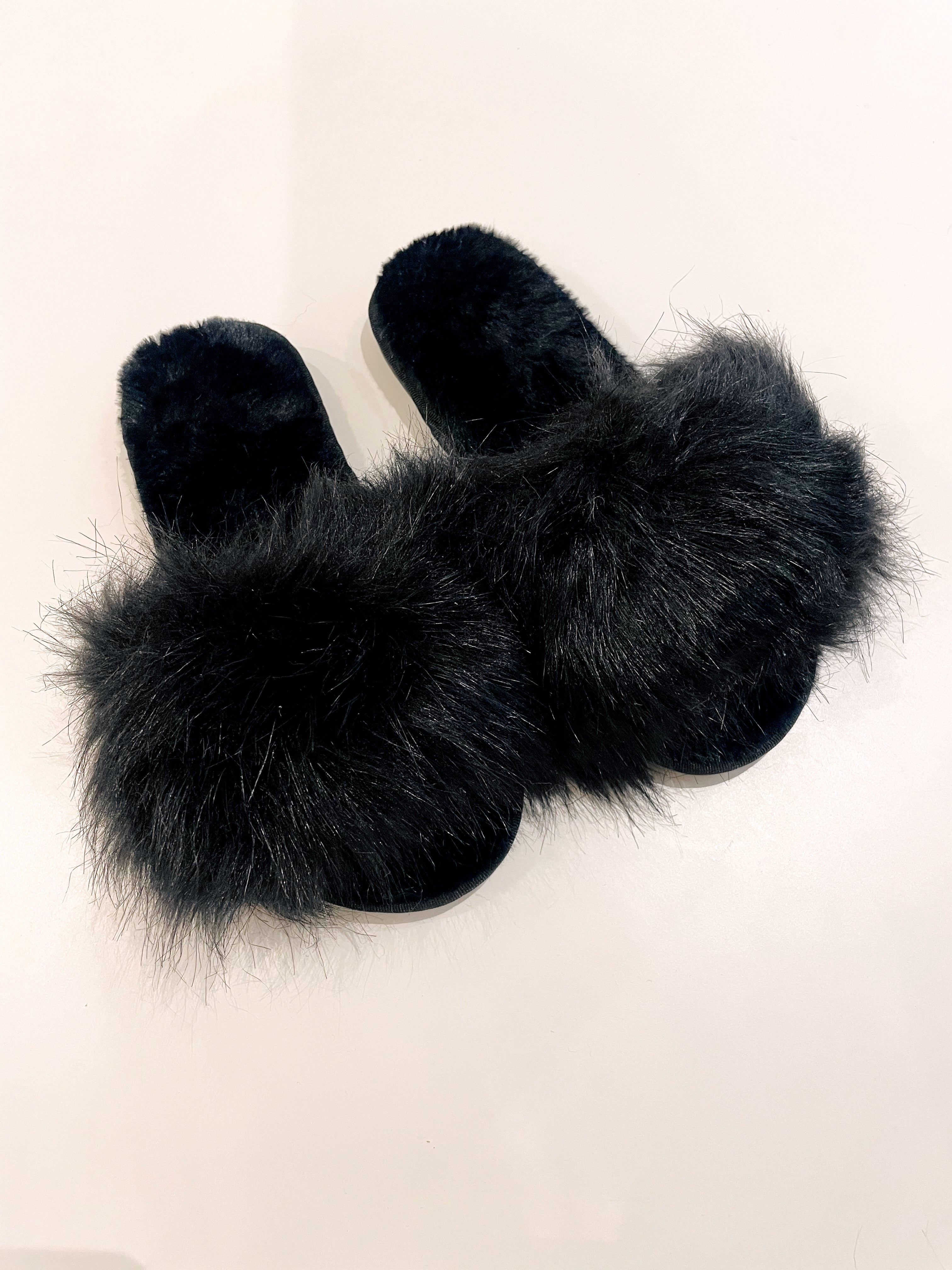 Pantuflas de peluche negras