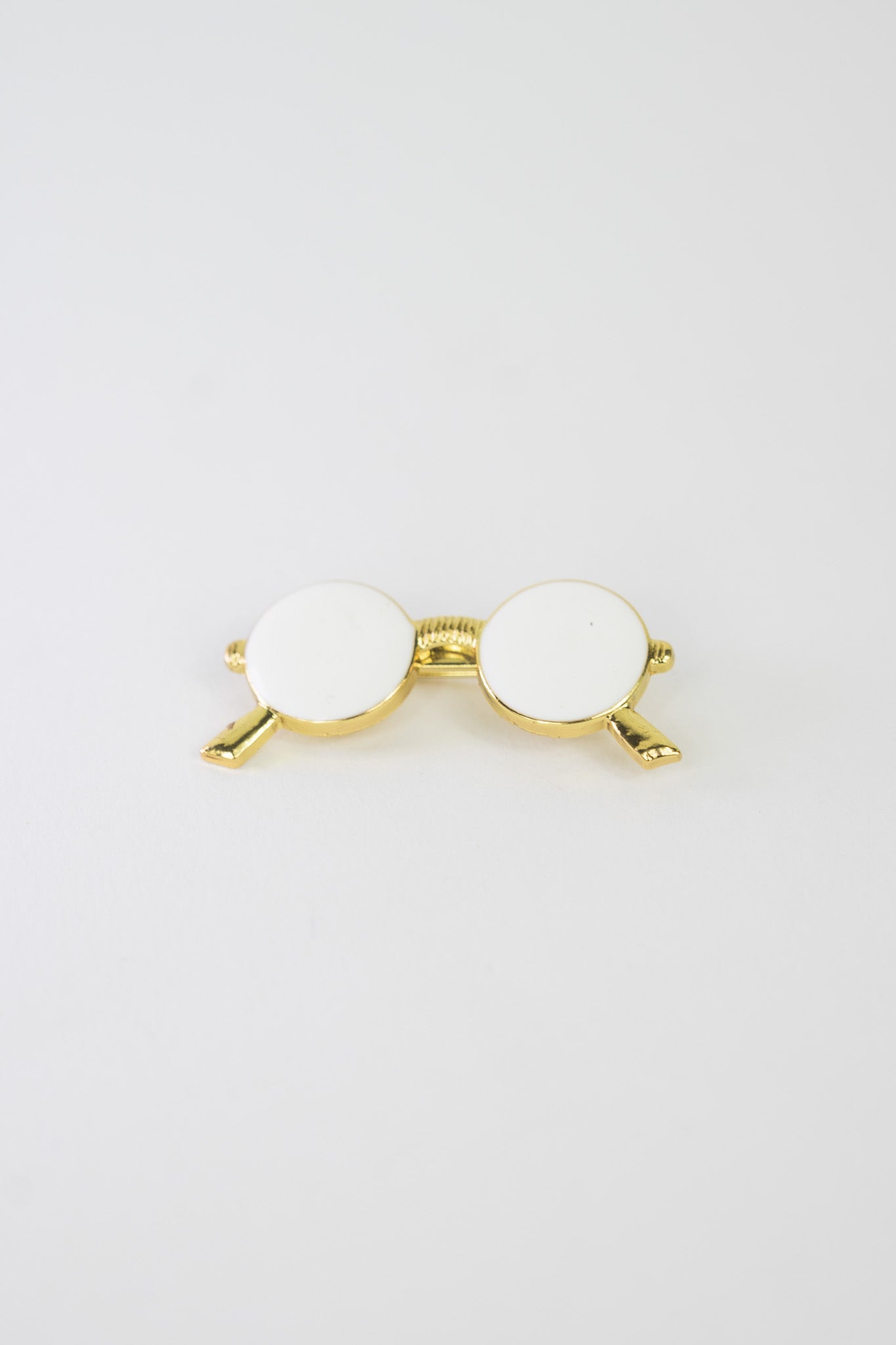 Pin Boutonniere "Lentes Blancos"