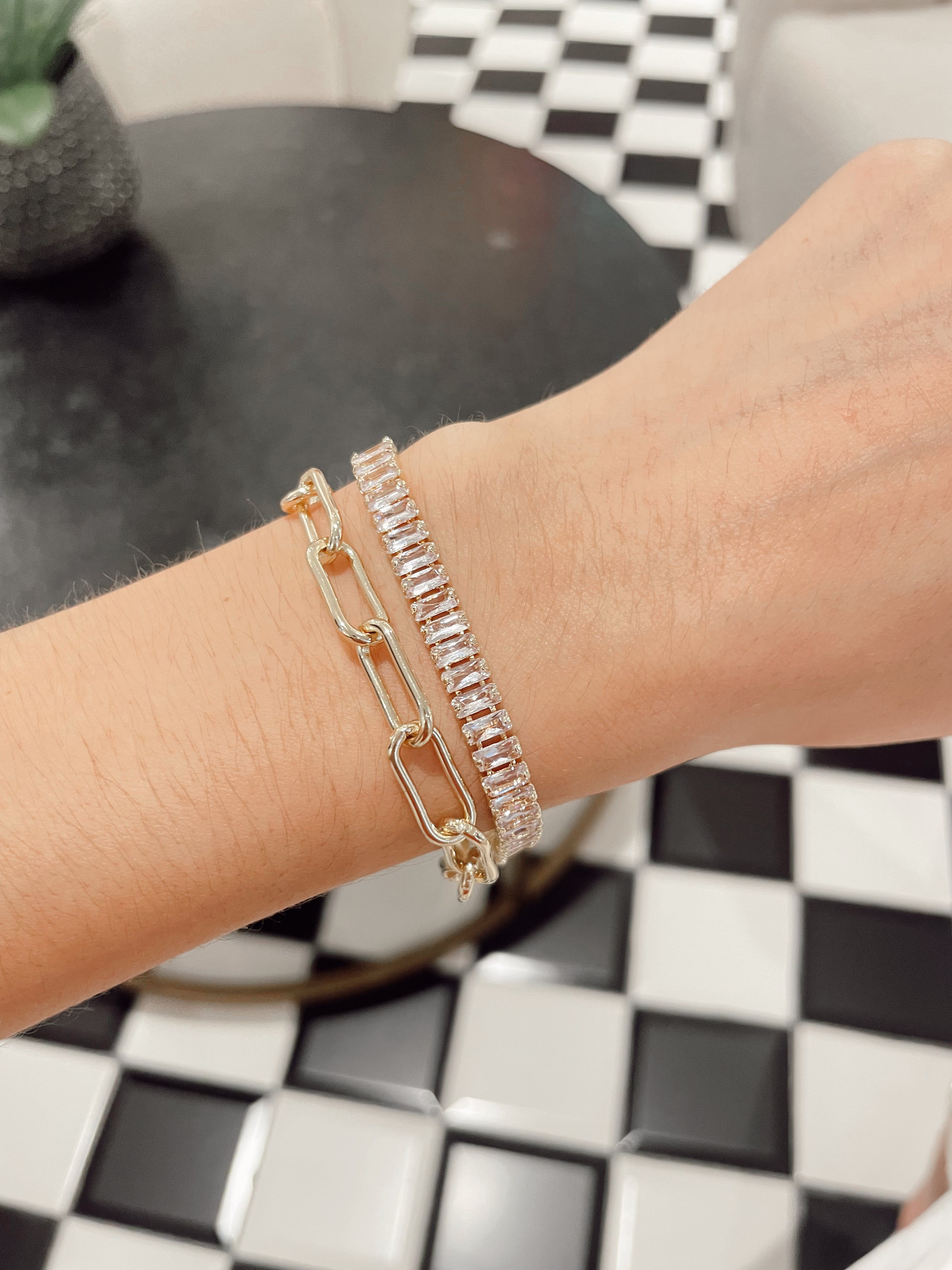 Pulsera doble con cadena y brillantes dorada