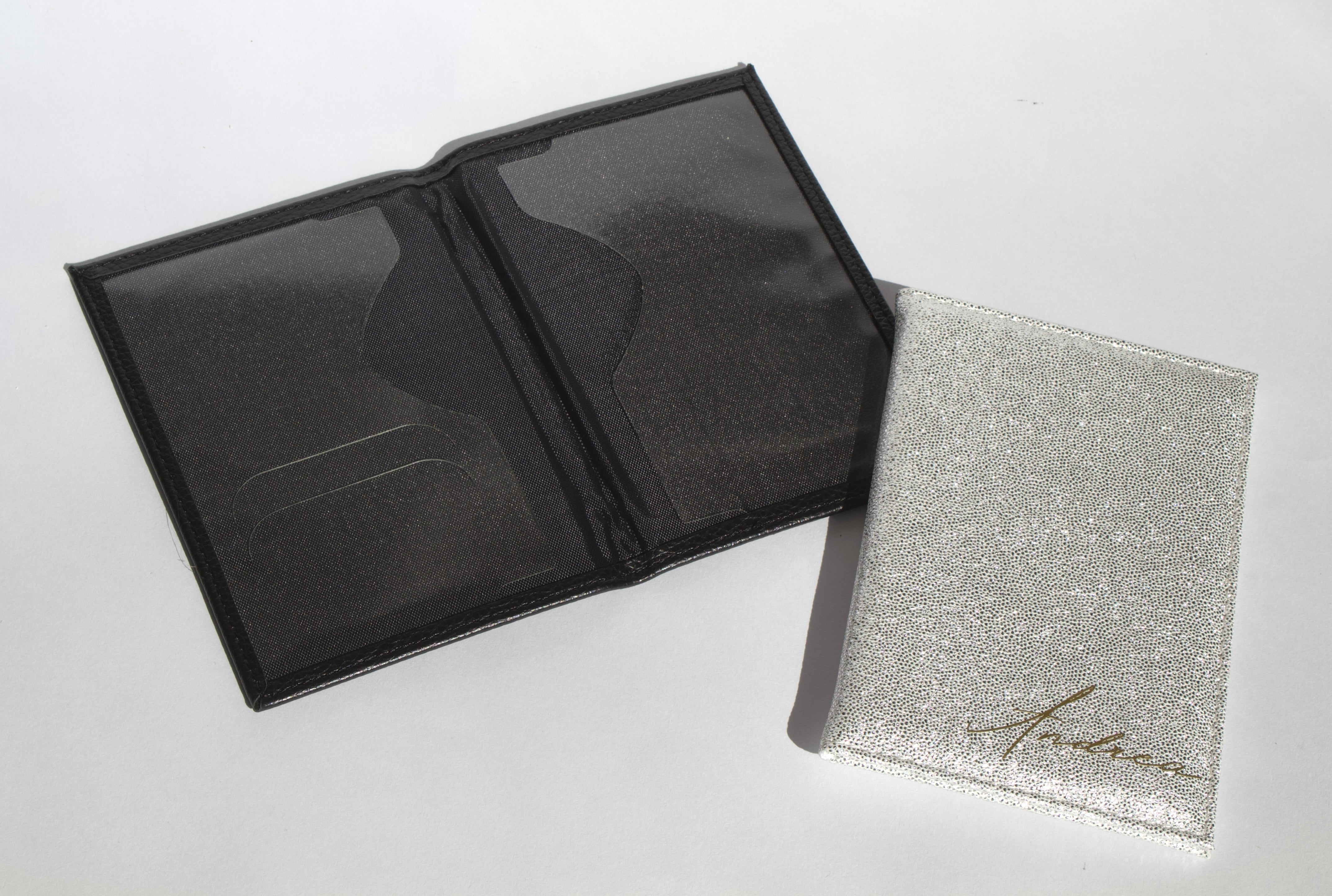 Portapasaporte personalizado