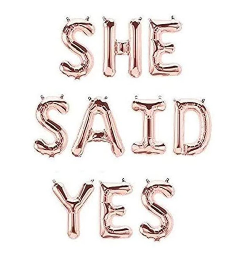 Globo Oro Rosa metálico “She Said Yes” para despedida de soltera o bridal shower.
