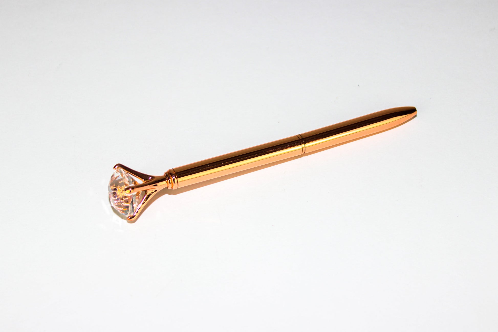 pluma para escribir | Wedding day | Bride Thru