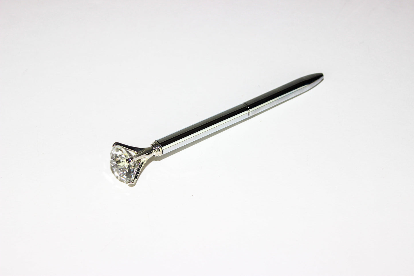 pluma para escribir | Wedding day | Bride Thru