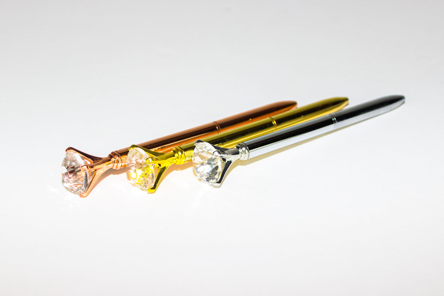 pluma para escribir | Wedding day | Bride Thru